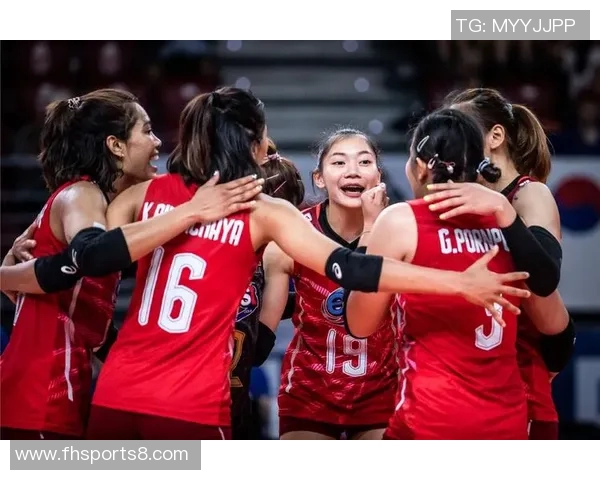 女排奋勇争先迎战泰国队全力以赴争夺胜利荣耀